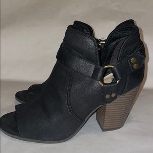 Fergalicious booties sz8